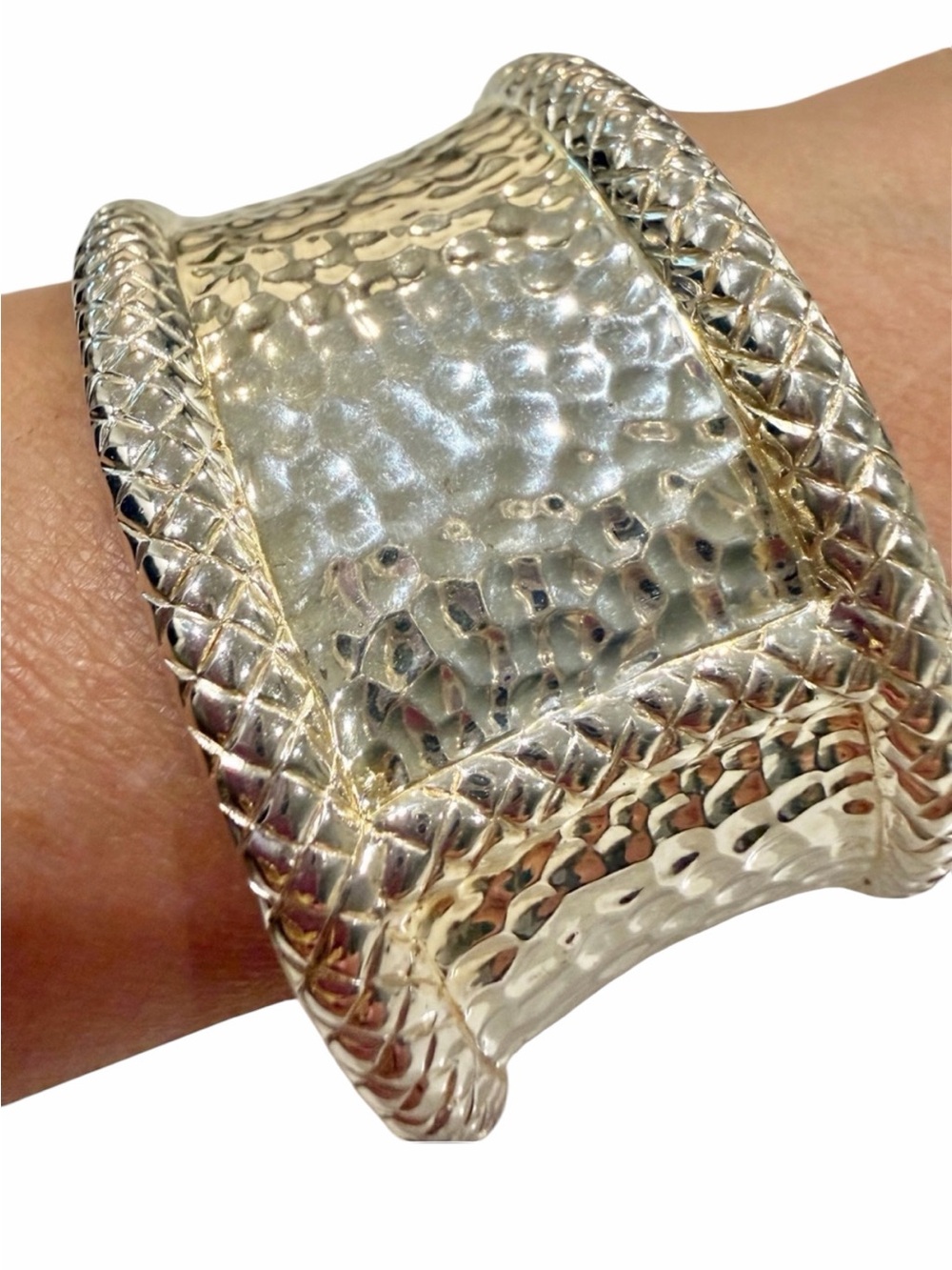 JAI Thailand 925 Sterling Hammered Cuff Bracelet 36.9 grams Authentic
